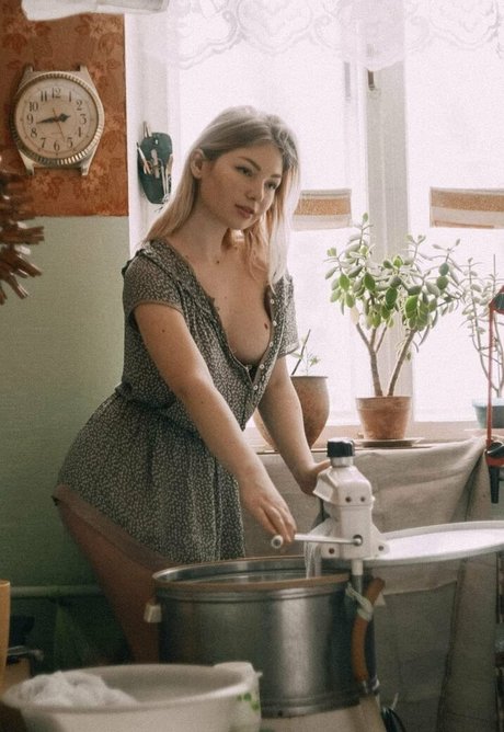 Angelina Spaska star beautiful img