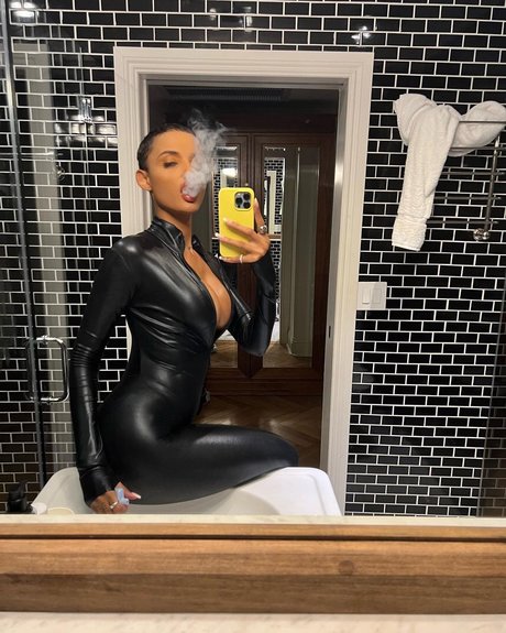 Shanty Franco nude model pictures