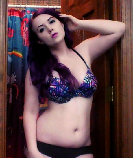 TemptyVA adult star pics