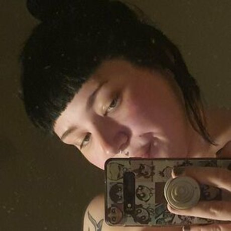 Gigiouija star sexy picture