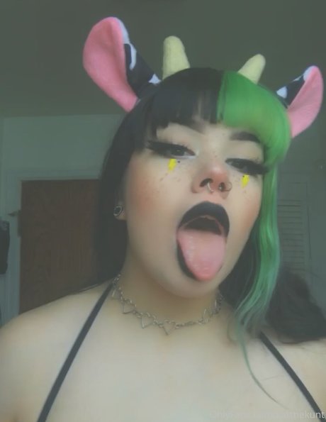 blonde ass onlyfans beautiful pics