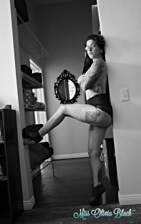 Olivia Black Quick photo