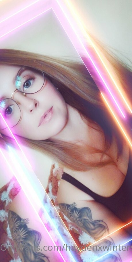 Hayden Winters pretty actress photo