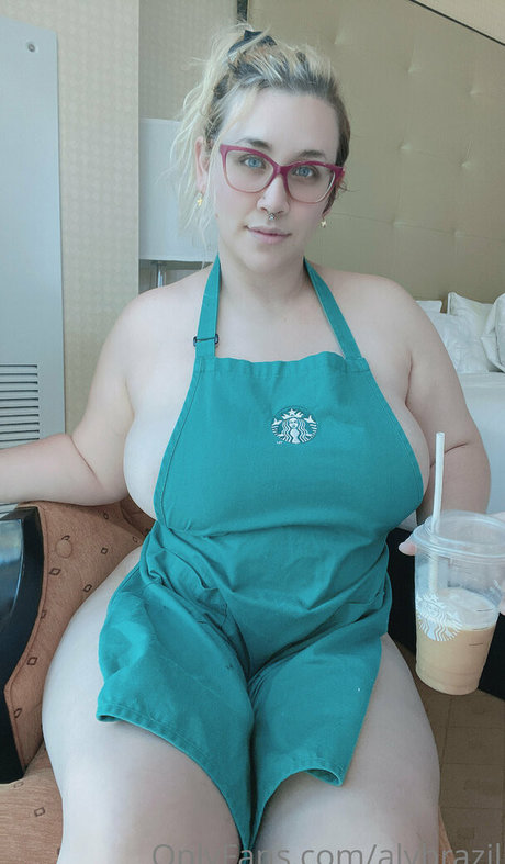 Alybrazil nude model img