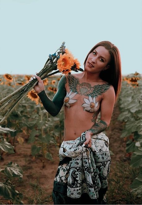 Cassie Robb BKFC hot model pic