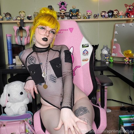 aprilinalindsay star porn archive