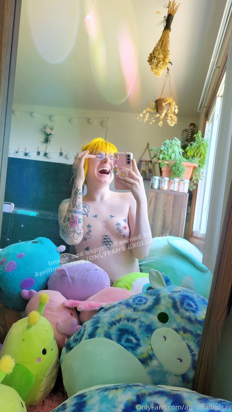 aprilinalindsay hot pornstar images