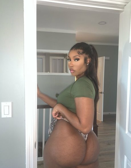 sobomb model exclusive picture