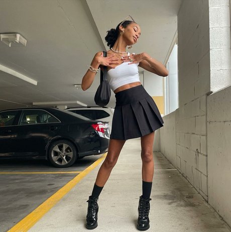 Crackn Freckles star naked pics