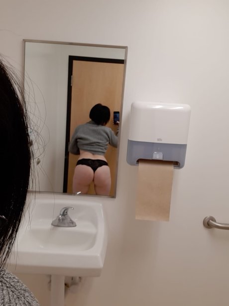 Kaiidira pornstar hd img