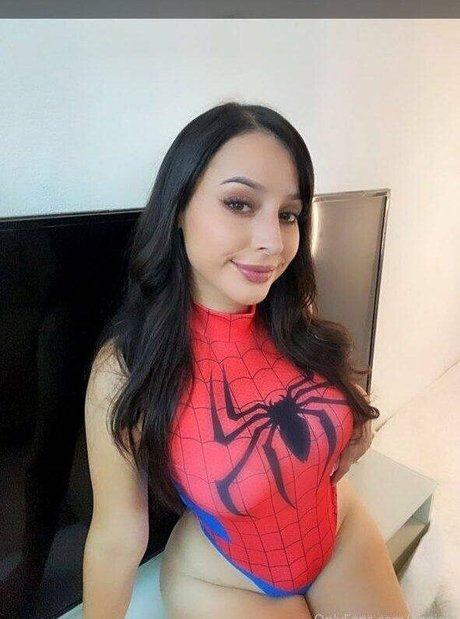 babe brunette onlyfans free image