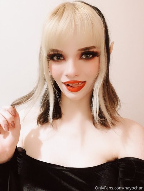 Nayo naked pornstar image