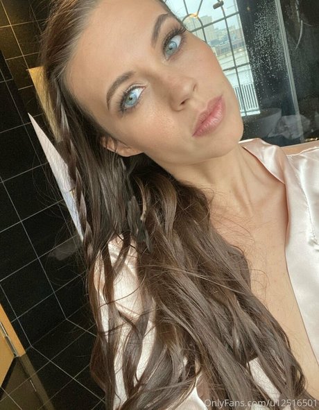 Explore with SARA model xxx archive