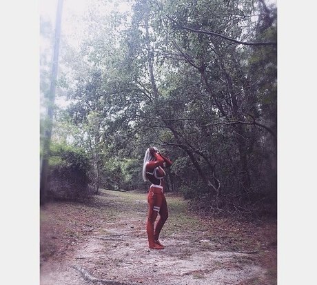 Calcosplay star pornographic pictures