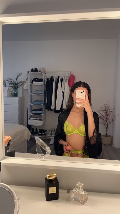 CocoLayth top star photos