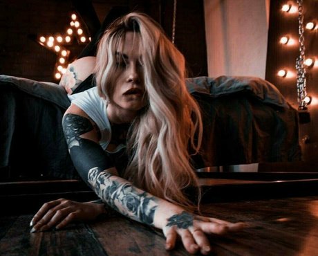 Vakhanalia best model img