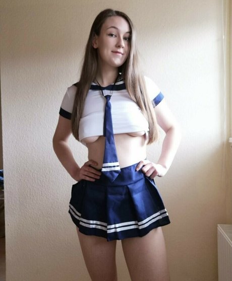 Sophie Davis beautiful star picture