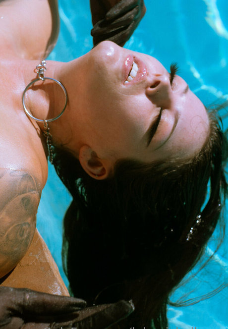 Lola Michelle star hd photos