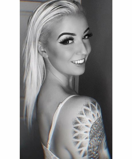 theenicolehammond porn model pictures