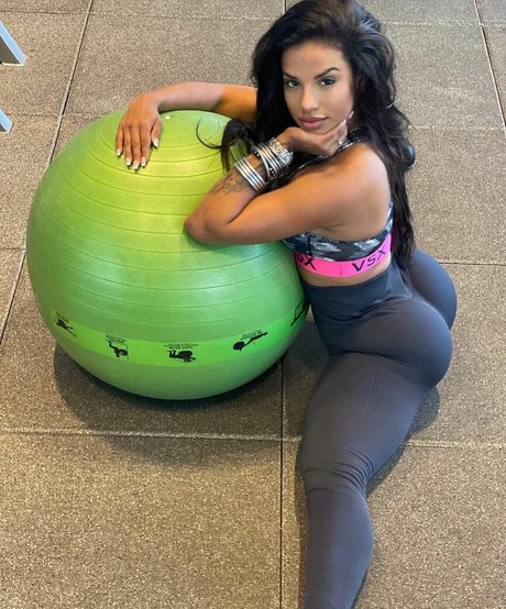 brunettebarbie ve pornstar gallery