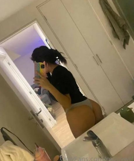 MonyWTFLive star hd picture