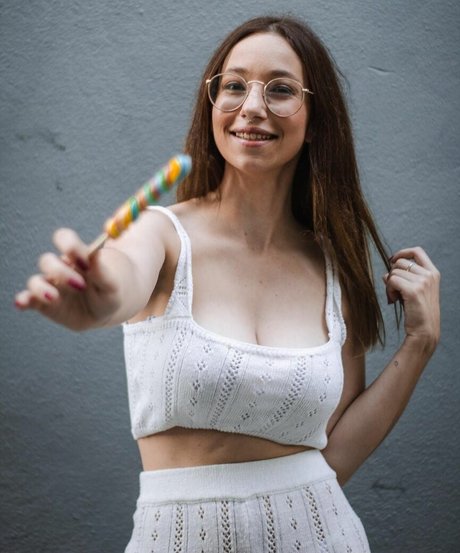 Lada Amores top actress gallery