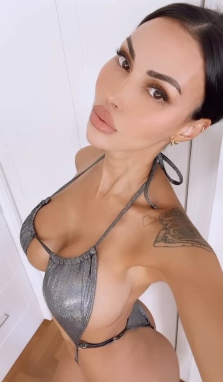 Celine Centino star pretty img