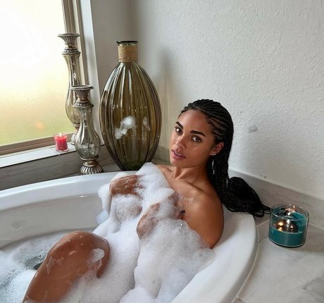 Ravyn Rochelle art pornstar image