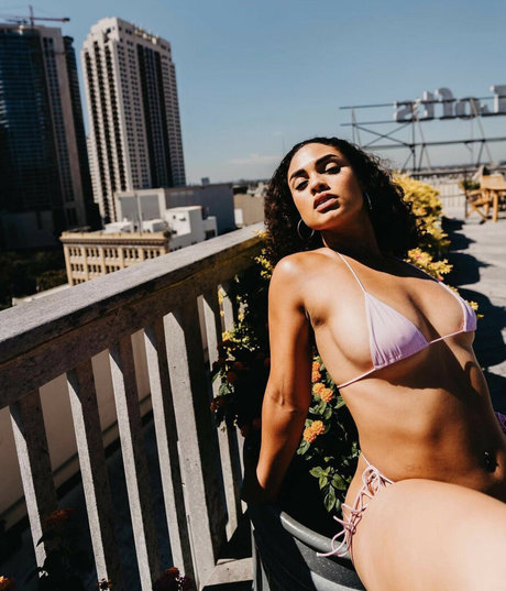 Ravyn Rochelle star sexy gallery