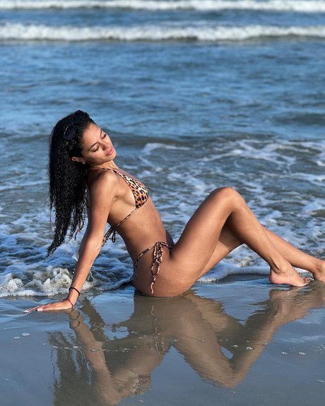 Jennifer Prado pretty star images