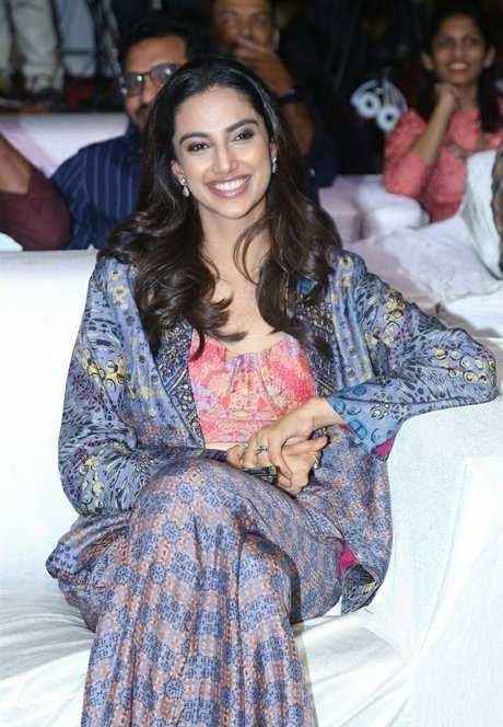 Meenakshi Chaudhary pornstar nude img