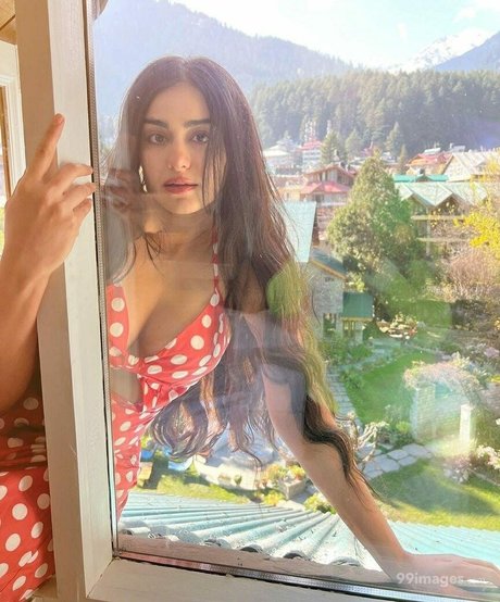 Adah Sharma erotic pornstar image