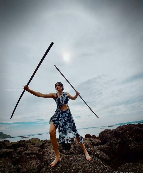 Adah Sharma pornstar erotic photo