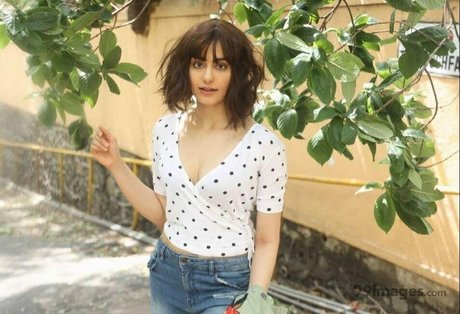 Adah Sharma star nice picture