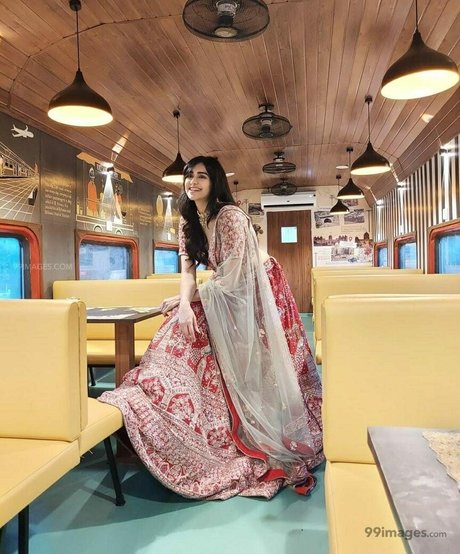 Adah Sharma porn star archive