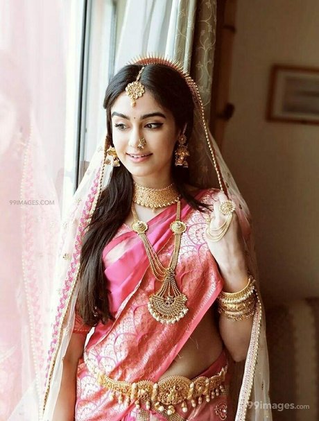 Adah Sharma star nude galleries
