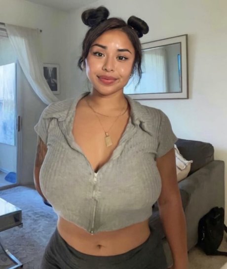 Saraiii Fon777 nudes star pictures