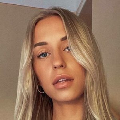 Emilia Hult hot actress photos