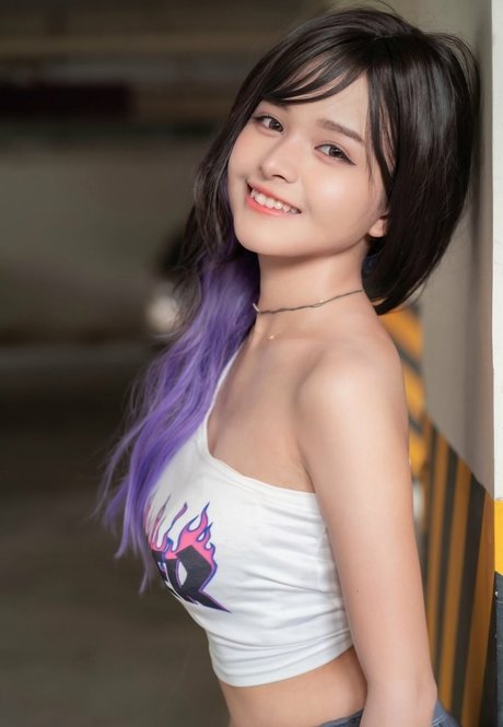 miholy model naked pic