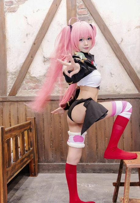 miholy model adult photos