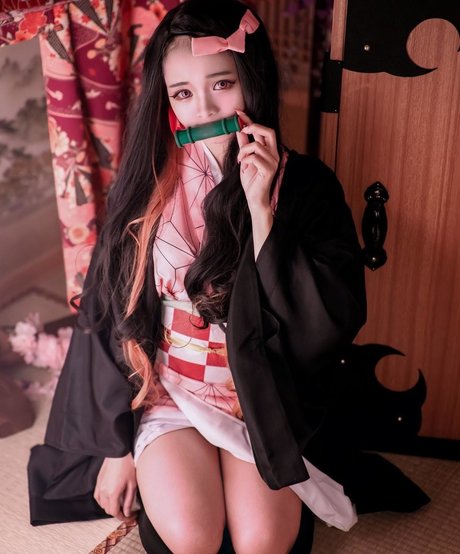 miholy pornstar erotic pics