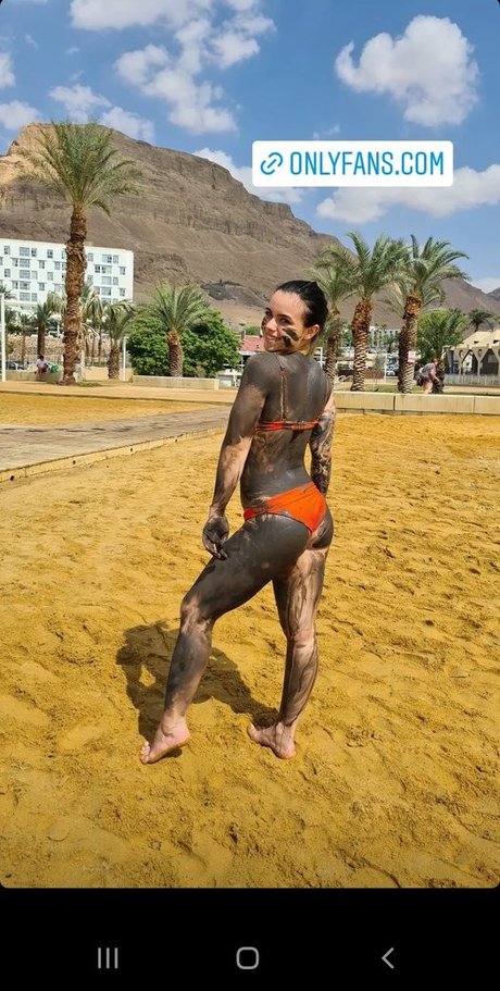 Daniella Shutov star pornographic photo