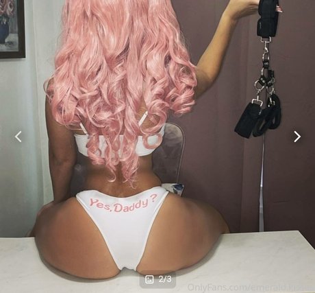 blonde shemale onlyfans free photos