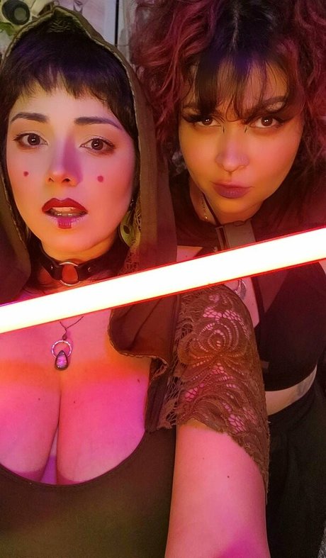 GlitchBun model xxx pics