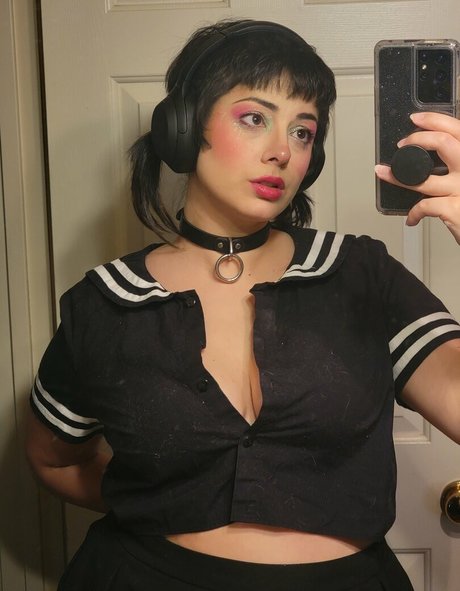 GlitchBun sex model pictures