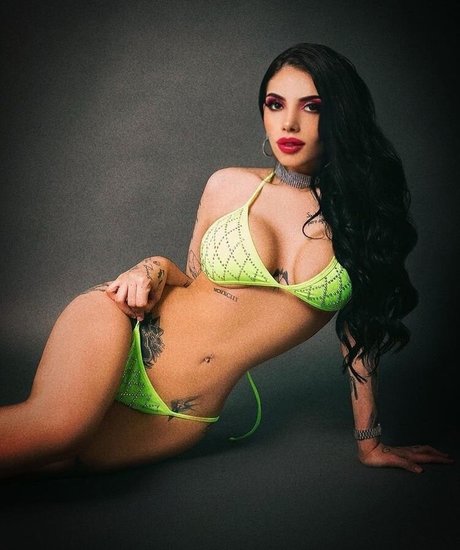 Claudia Guajardo star perfect photo