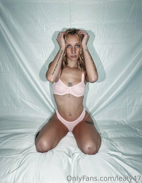 lealy47 art model pictures