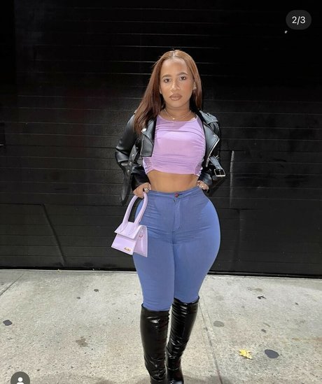 Carolinello exclusive actress img