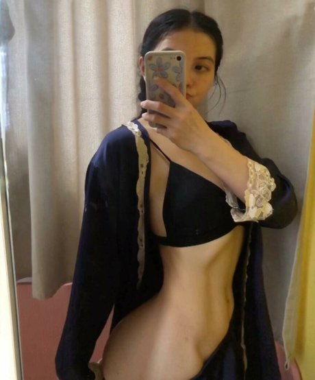 Amber Chan pornographic model galleries