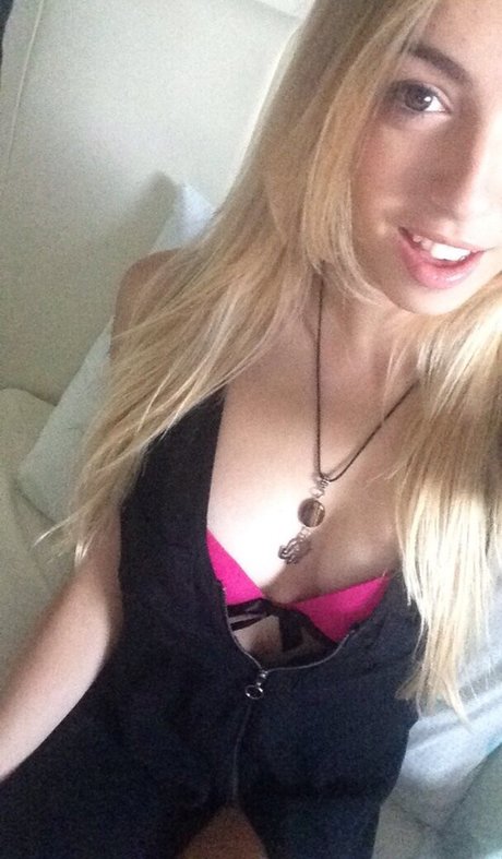 Katherine Bray sex pornstar img